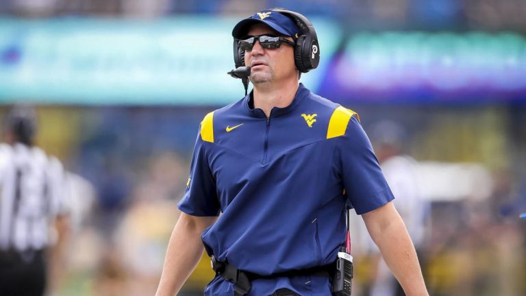 Neal Brown appelle les fans à soutenir West Virginia après la défaite