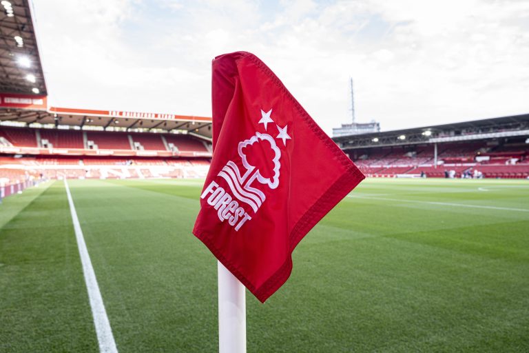 Nottingham Forest sanctionné pour critique de la VAR en Premier League