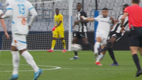 OM-Angers : Maupay exclu après deux jaunes en trois minutes