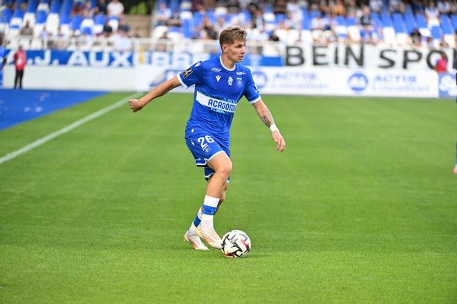 Paul Joly de l'AJ Auxerre blessé : absence de plusieurs semaines