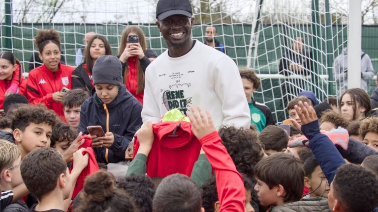 Pourquoi des joueurs comme Mbappé rachètent des clubs de foot ?