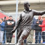 Pourquoi la France a si peu de statues de footballeurs ?