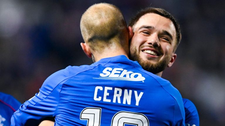 Rangers 2-0 St Johnstone : Cerny brille avant l'expulsion de Hagi