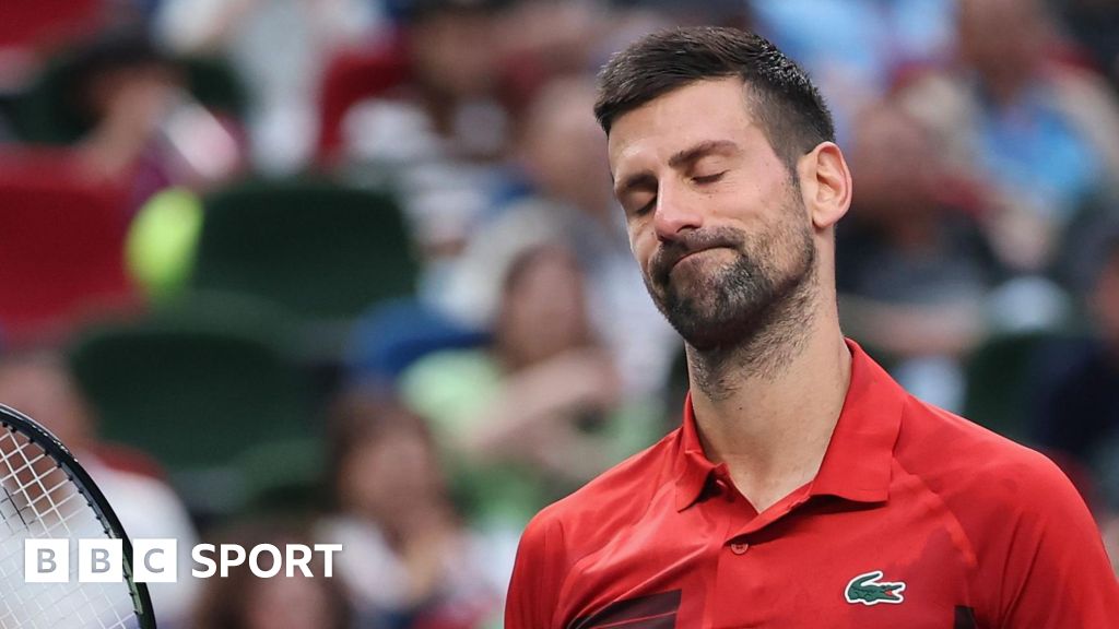 Sinner bat Djokovic en finale du Masters de Shanghai