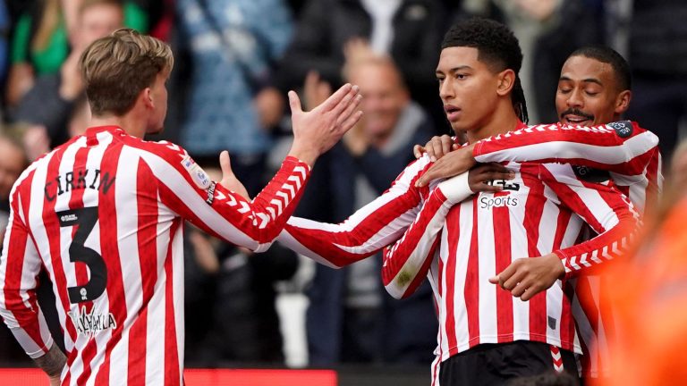 Sunderland s'impose 2-0 contre Oxford United en Championship