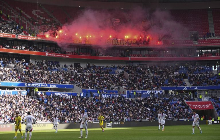 Violences à Lyon : L'OL condamne les affrontements entre supporteurs