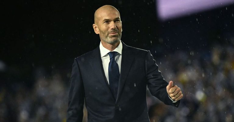 Zinedine Zidane envisagé pour remplacer Erik ten Hag à Man Utd