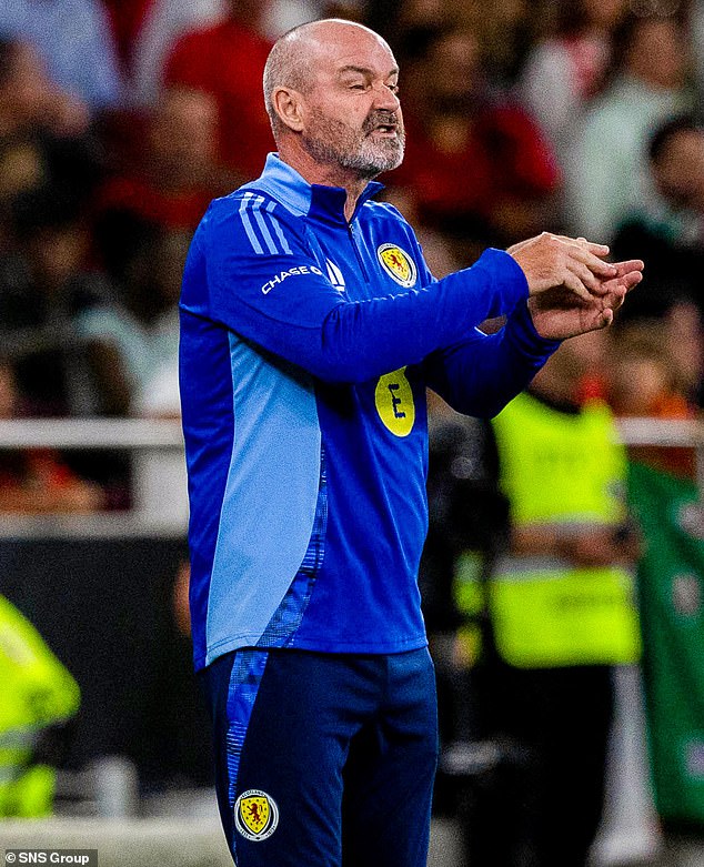 Steve Clarke espère rebondir après la défaite contre le Portugal