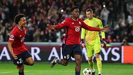 Jonathan David après son pénalty converti avec Lille contre le Real Madrid en Ligue des champions, le 2 octobre 2024, au stade Pierre-Mauroy. (FRANCK FIFE / AFP)