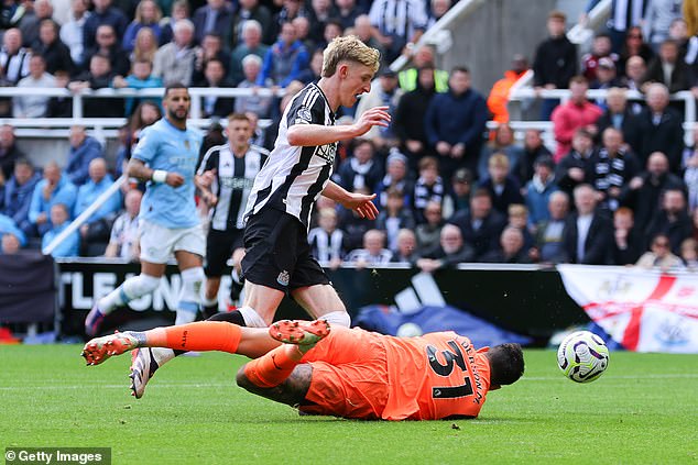 Décision du panel sur le penalty accordé à Newcastle