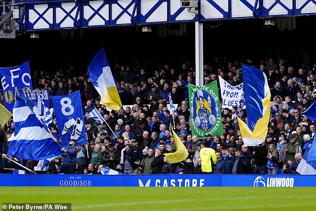 Les cendres de Dixie Dean dispersées sur le terrain de Goodison Park