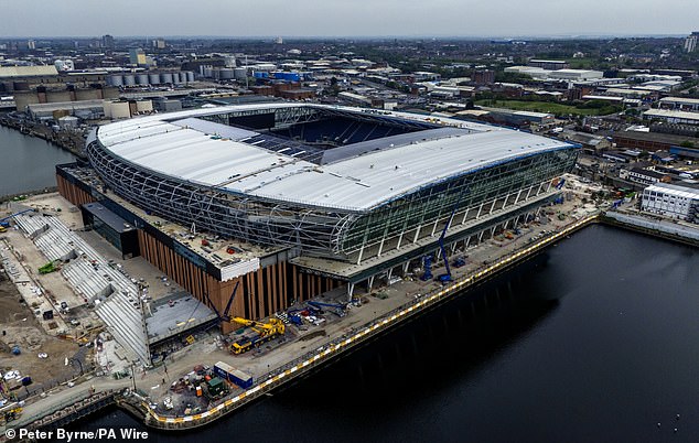 Travail en fer forgé d'Archibald Leitch prévu dans le nouveau stade