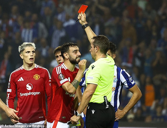 Bruno Fernandes recevait un deuxième carton rouge lors du match contre Porto