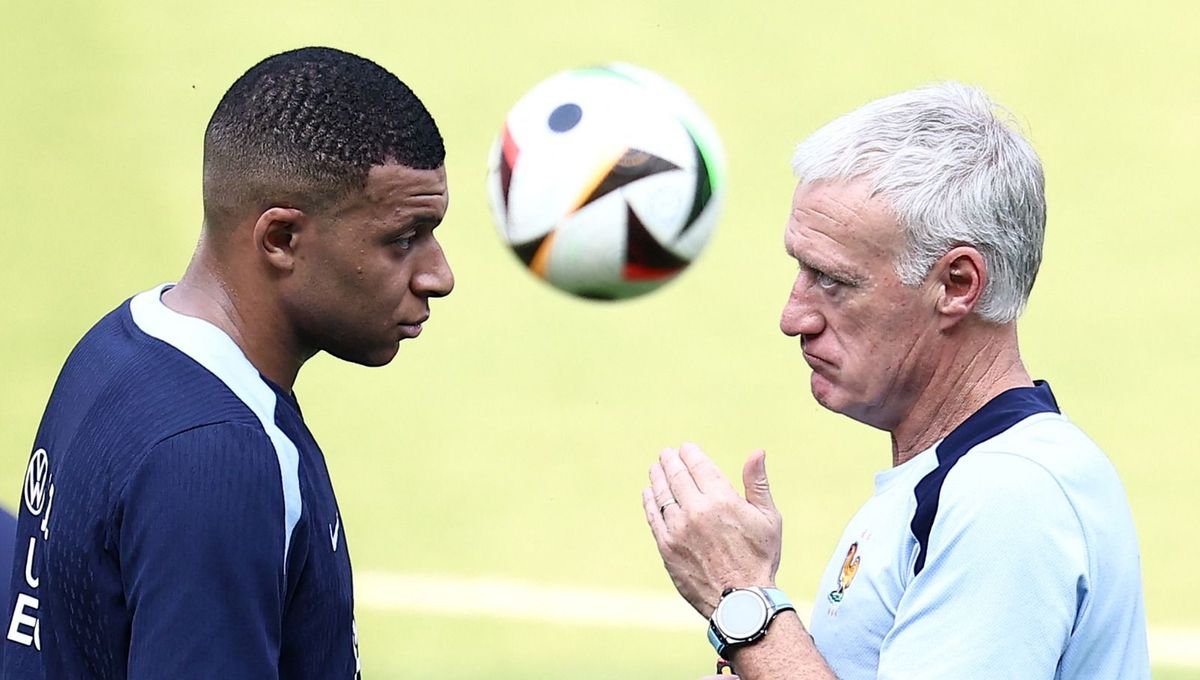 Kylian Mbappé et Didier Deschamps