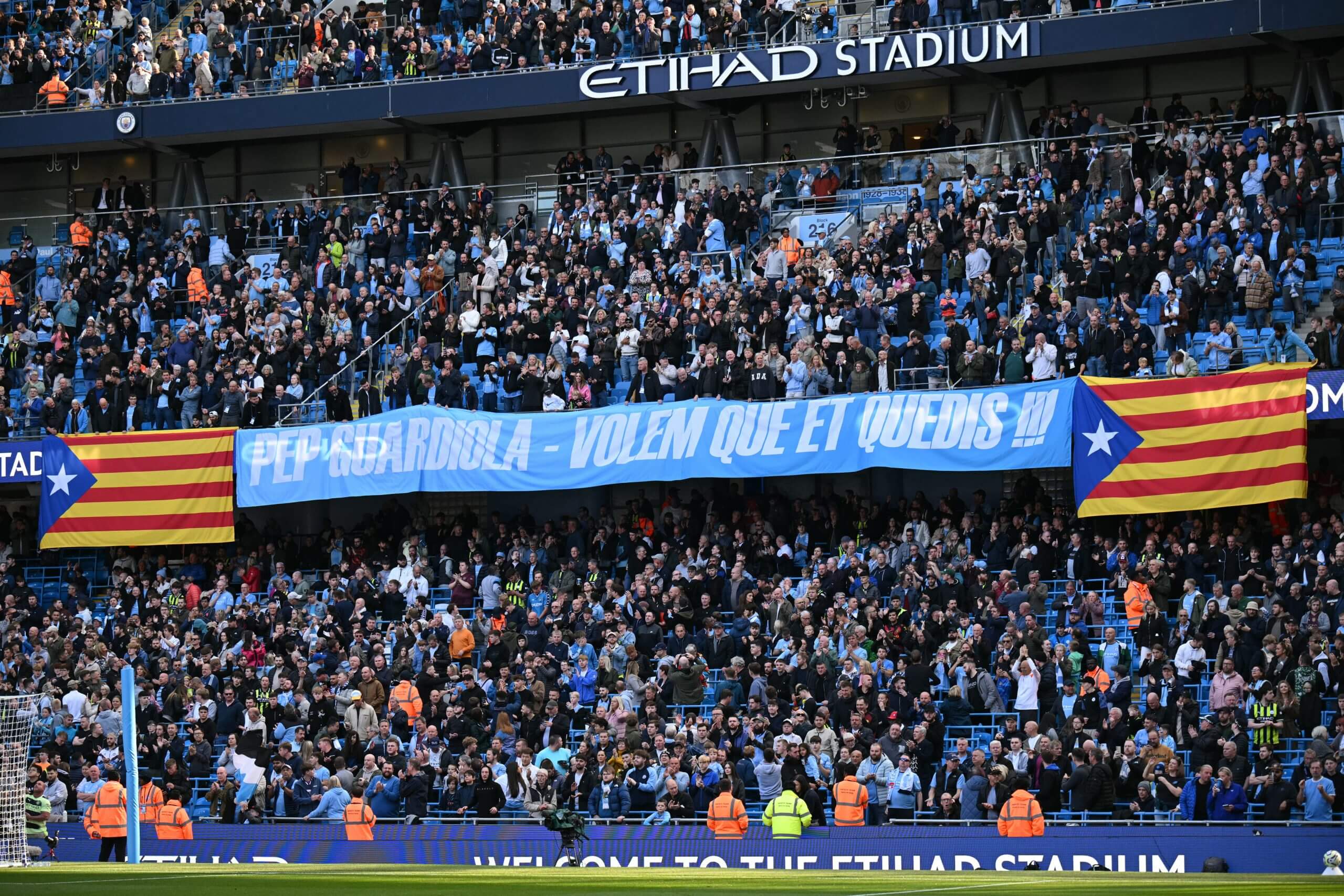 Banderole de soutien pour Guardiola