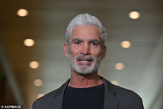 Craig Foster en réaction à l'invitation en Australie