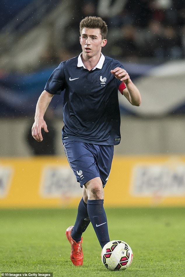 Laporte a représenté la France à 51 reprises à divers niveaux de jeunes mais n’a jamais obtenu de cap senior.