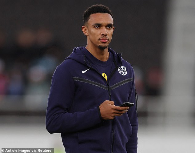 Trent Alexander-Arnold est sur le banc pour l'Angleterre