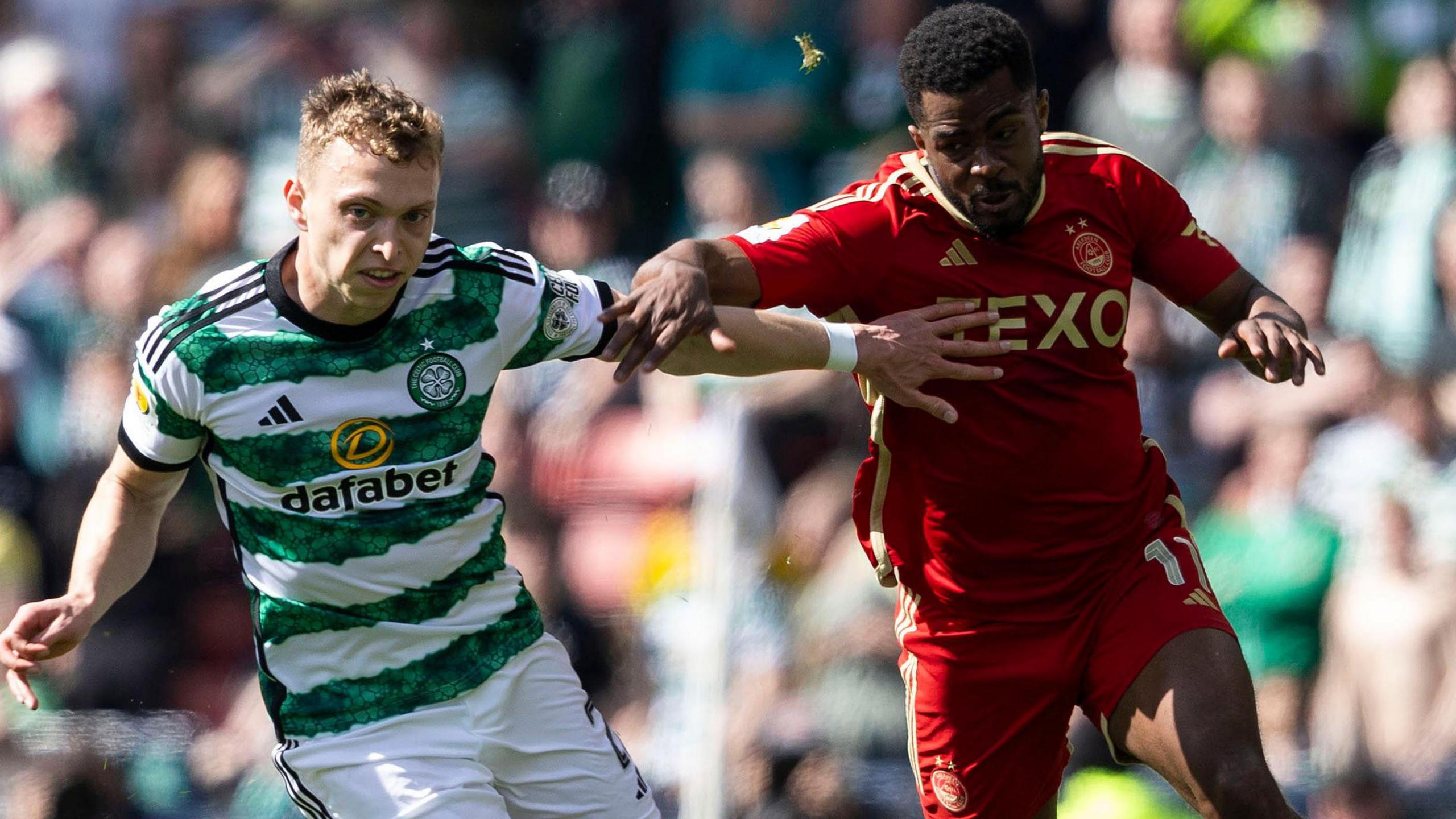 Celtic's Alistair Johnston and Aberdeen's Luis Henriques de Barros Lopes lors d'un match de la Scottish Cup.