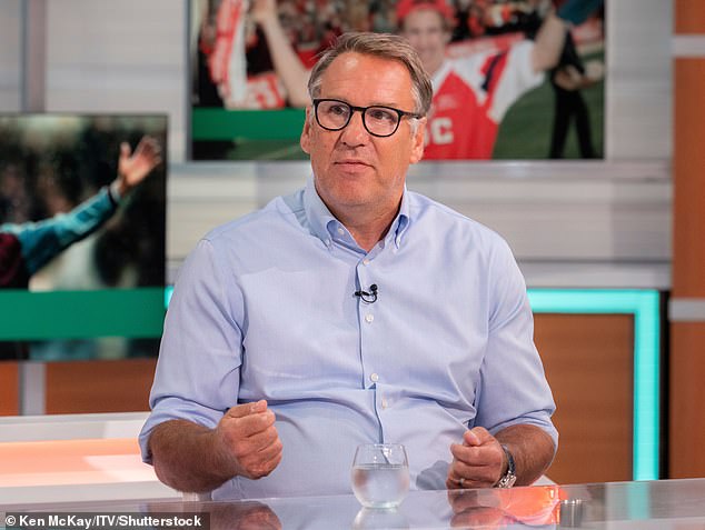 Paul Merson dans une performance dynamique sur 'Strictly Come Dancing'.