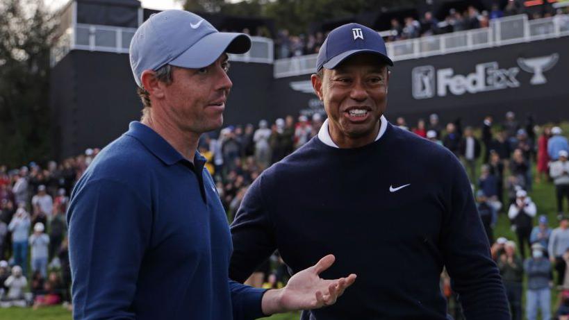 Rory McIlroy et Tiger Woods lors du Genesis Invitational en 2024