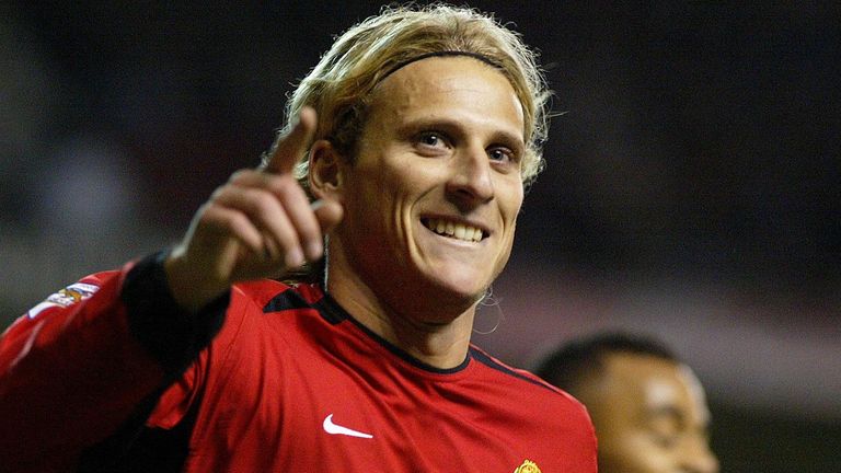 Diego Forlan a fait partie de l'équipe de Manchester United ayant remporté la Premier League en 2002-03