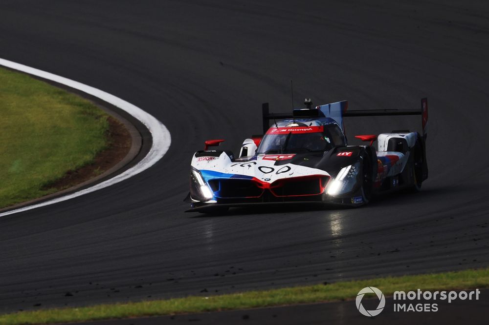 #20 BMW M Team WRT BMW M Hybrid V8: Sheldon Van Der Linde, Robin Frijns, Rene Rast