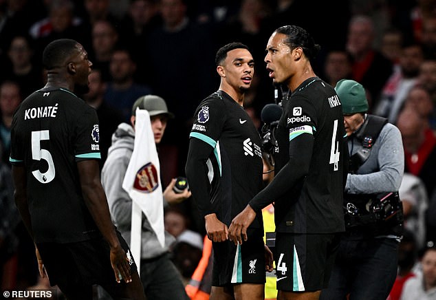 Van Dijk et Alexander-Arnold pourraient parler avec des clubs étrangers