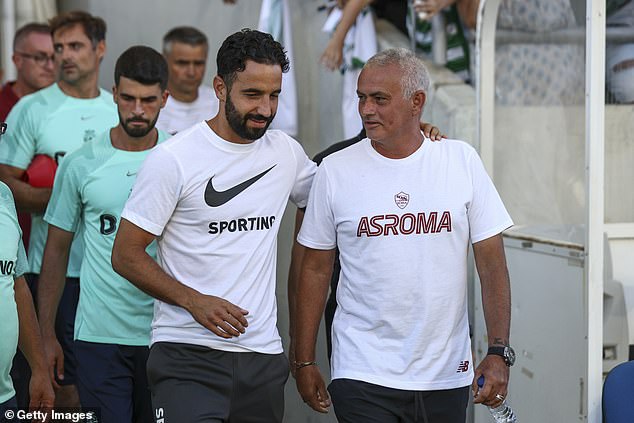 Jose Mourinho avec Ruben Amorim