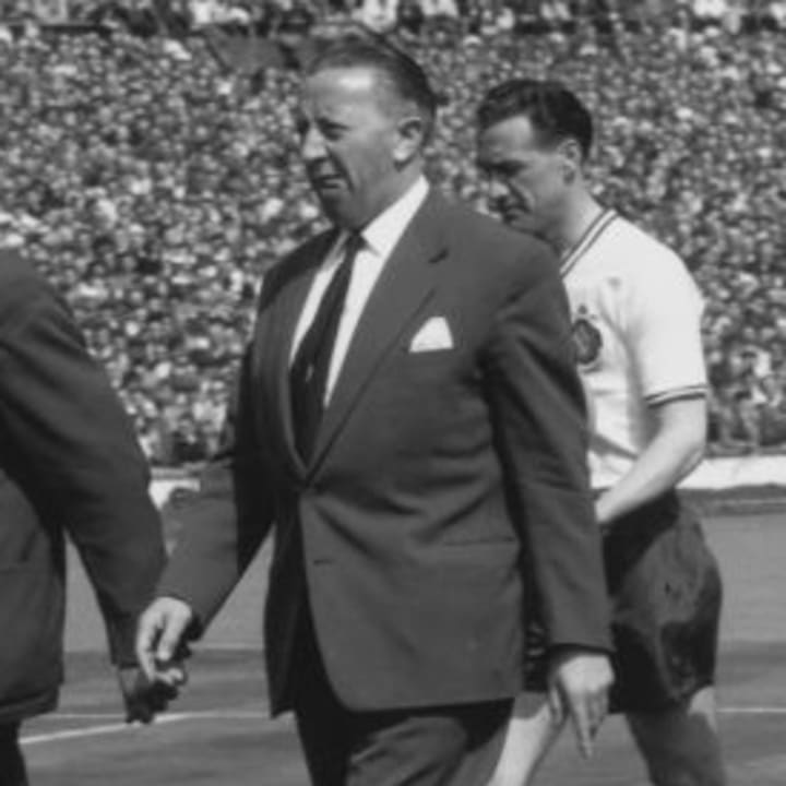 Jimmy Murphy helped keep Man Utd alive in 1958