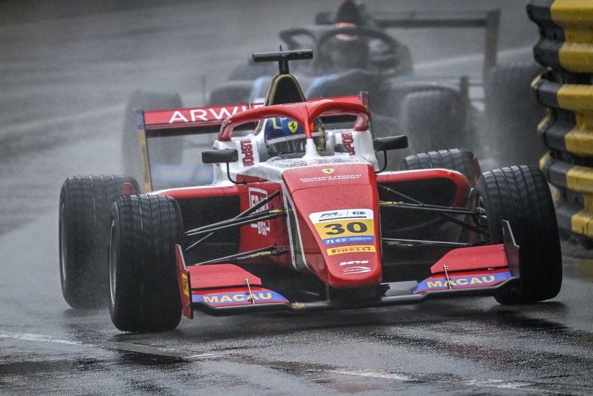 Beganovic critique les drapeaux rouges au GP de Macau