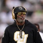 Coach Deion Sanders réagit aux débordements de fans au Texas