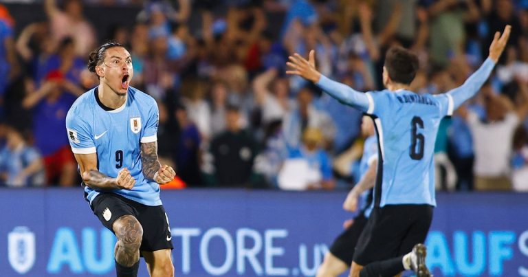 Darwin Nunez célèbre après la victoire de l'Uruguay contre la Colombie