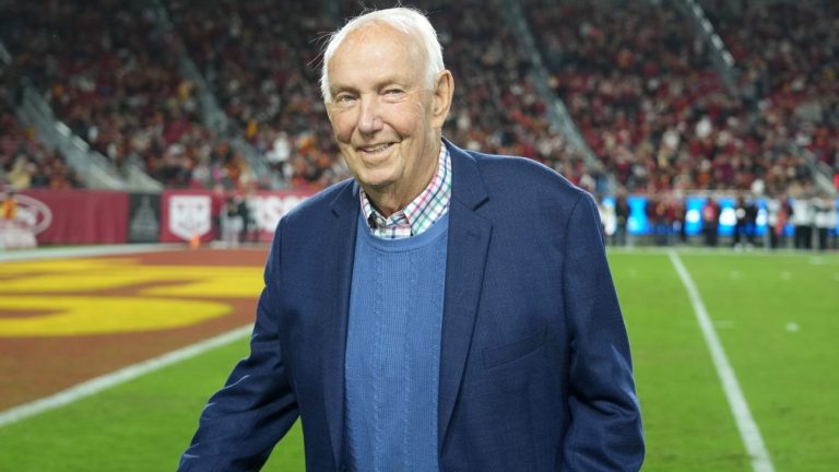 Décès de John Robinson, entraîneur légendaire de football américain