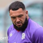 Ellis Genge apprécie le haka avant le match Angleterre-Nouvelle-Zélande