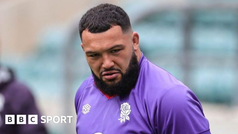 Ellis Genge apprécie le haka avant le match Angleterre-Nouvelle-Zélande