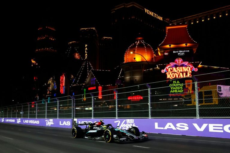 Hamilton domine la première séance d'essais du GP de Las Vegas