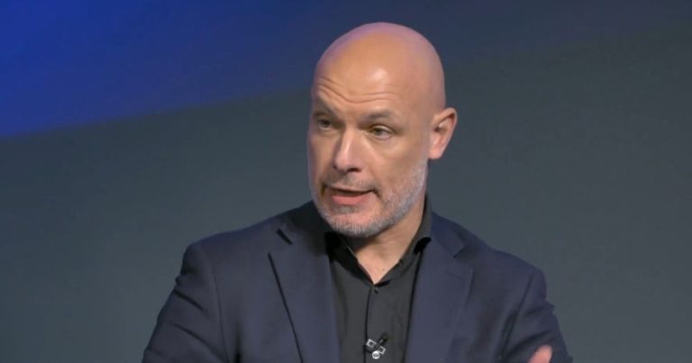 Howard Webb s'exprime sur la vidéo de David Coote insultant Klopp