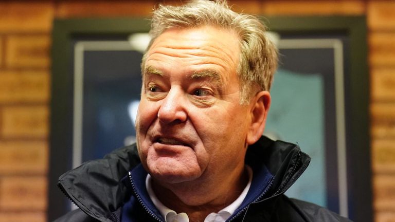 Jeff Stelling met en garde la BBC sur le remplacement de Lineker