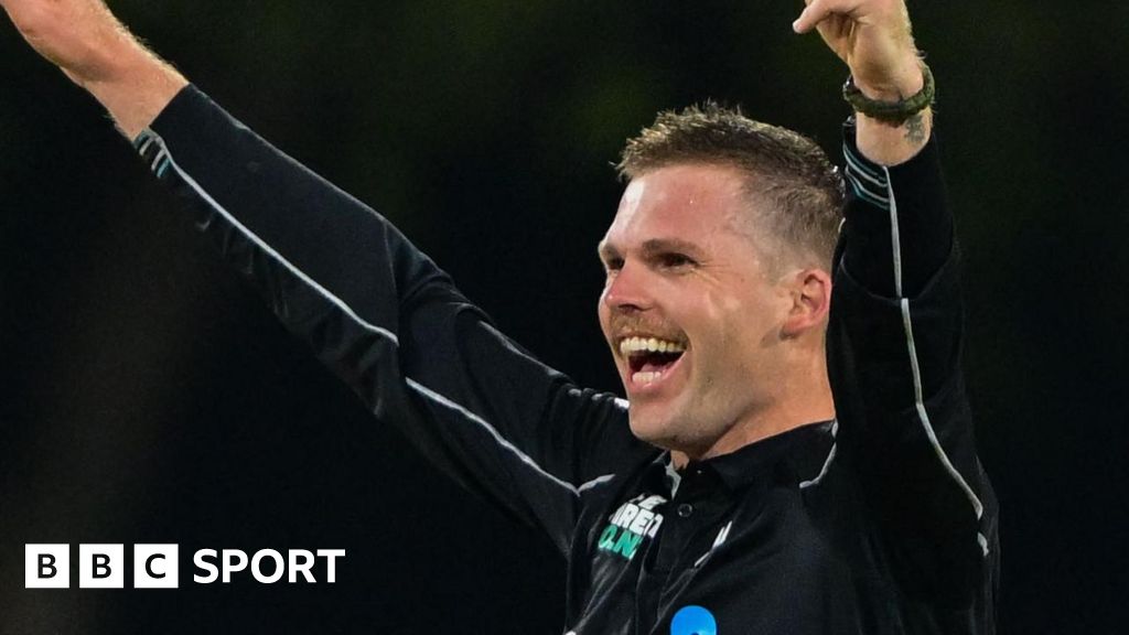 Lockie Ferguson réalise un hat-trick lors du T20 NZ vs SL