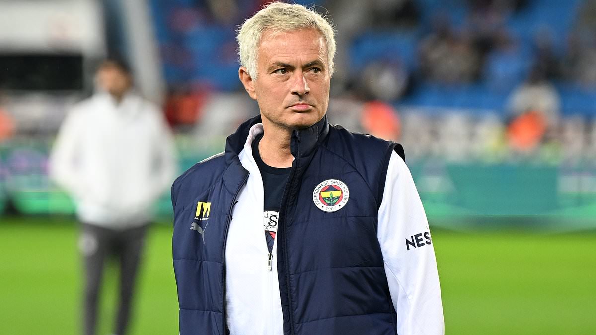 Mourinho reçoit une amende et une suspension après ses critiques