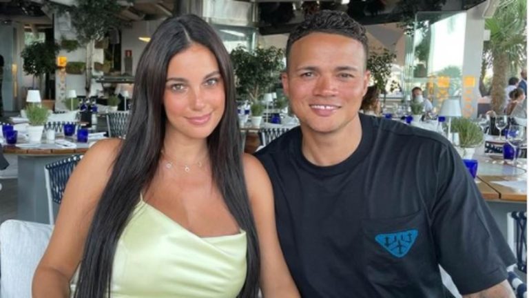 Scandale de sexting : la femme de Jermaine Jenas se confie