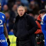 Steve Cooper critique l'arbitre après la défaite de Leicester