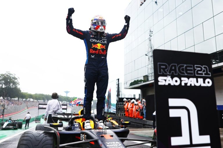 Verstappen remporte le GP du Brésil et se rapproche du titre F1