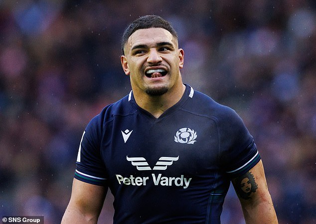 Sione Tuipulotu contre les Fidji à Murrayfield