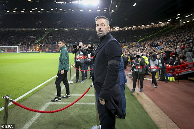 Ruud van Nistelrooy dirige Manchester United lors de la victoire contre PAOK en Europa League