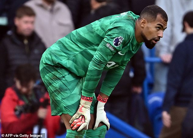 Chelsea are looking to get their goalkeepers playing the way Enzo Maresca wants them to