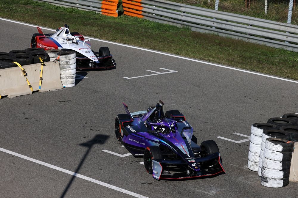 Wehrlein et Dennis négocient une chicane au Circuit de Jarama