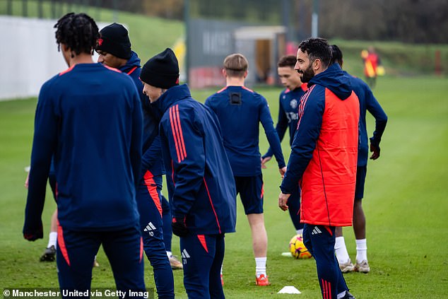 Ruben Amorim impressionne déjà les joueurs de Manchester United lors de sa première séance