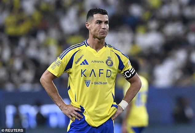 Cristiano Ronaldo frustré après la défaite d'Al-Nassr contre Al-Qadsiah